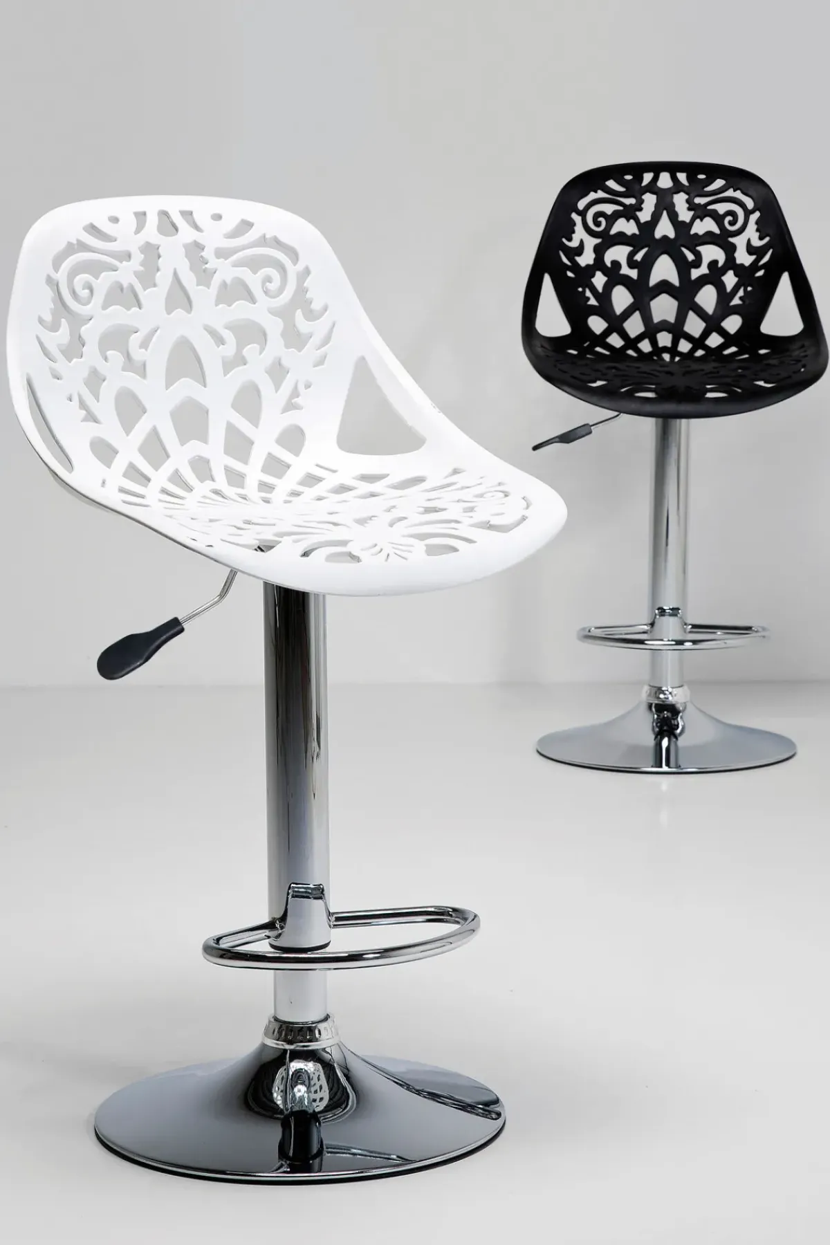 KARE24.se Barstol Ornament - Höj- och Sänkbar Krom/Vit - KARE Design Hot
