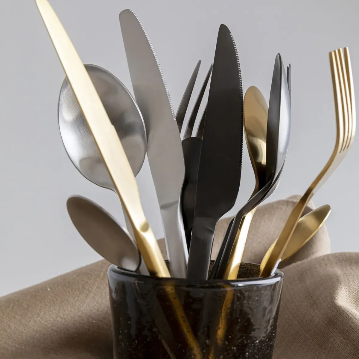 KARE24.se Bestick Gloria Matt Silver (16-part) - KARE Design Online