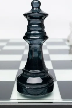 KARE24.se Dekorfigur Chess Transparent - schack, 60x60cm - KARE Design