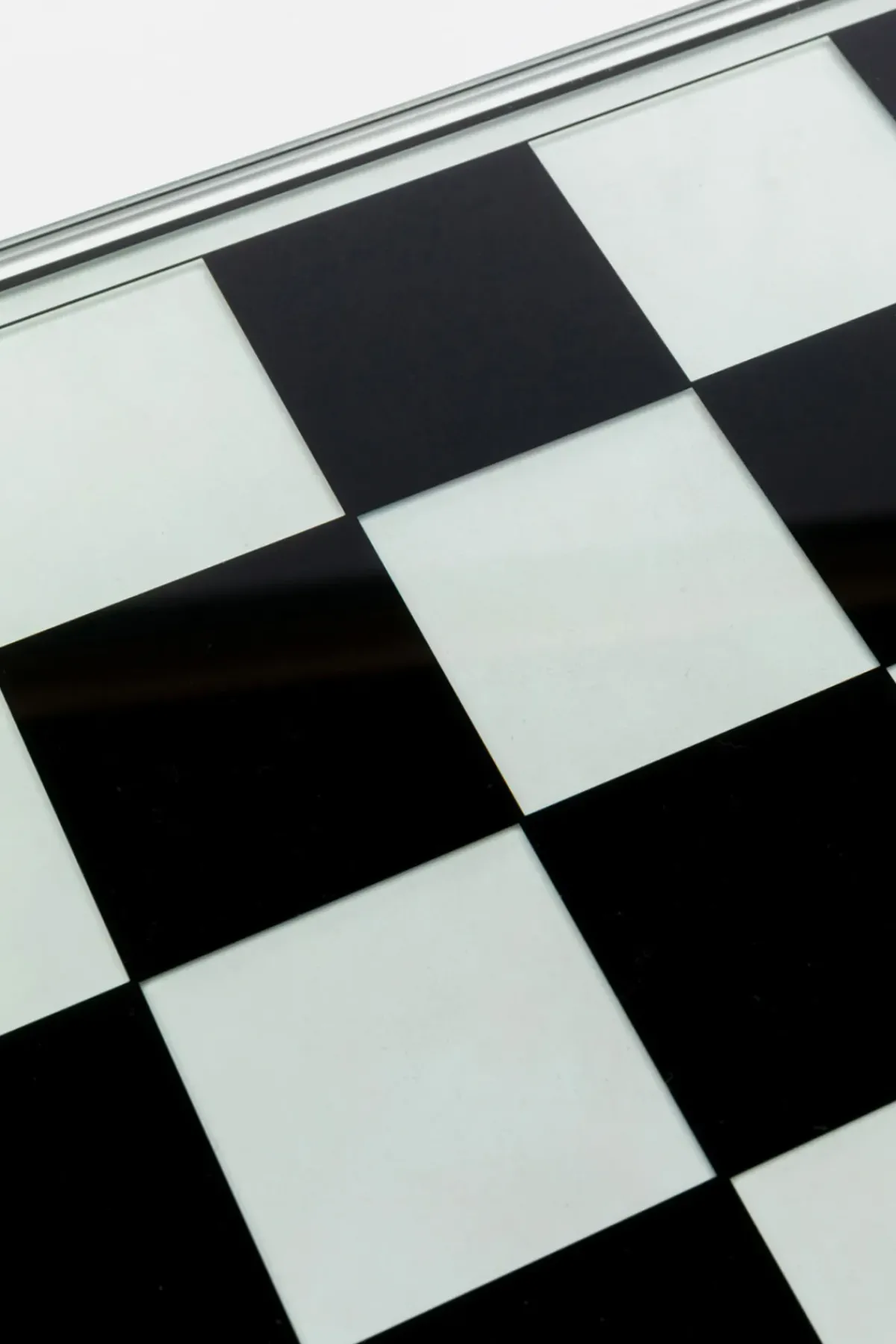 KARE24.se Dekorfigur Chess Transparent - schack, 60x60cm - KARE Design
