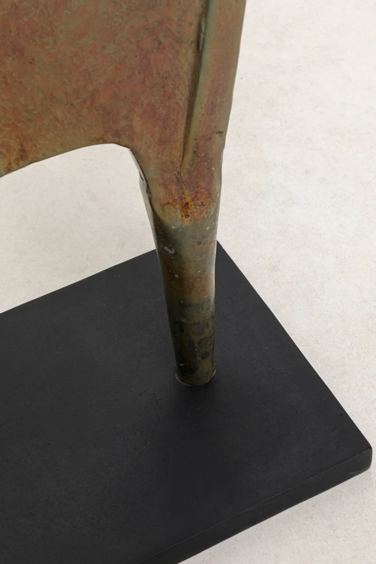 KARE24.se Dekor - Skulptur Dolk, 110cm - KARE Design Online