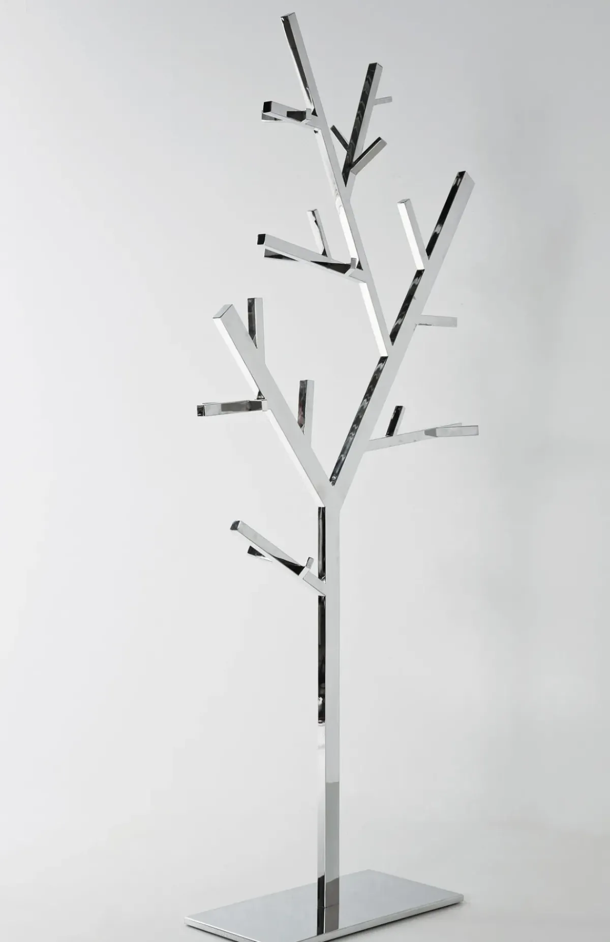 KARE24.se Klädhängare Tree - Krom, 192x92cm - KARE Design New