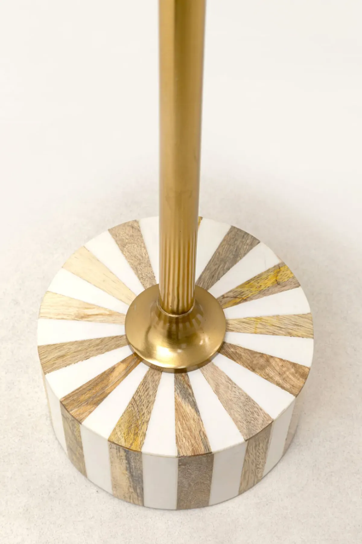 KARE24.se Sidobord Domero Cirque - Guld/Vit Ø25cm - KARE Design