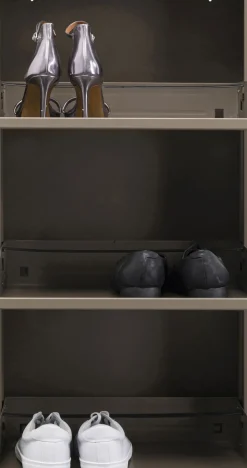 KARE24.se Skoskåp Caruso - Taupe, 103x50cm - 3 Lådor - KARE Design Best