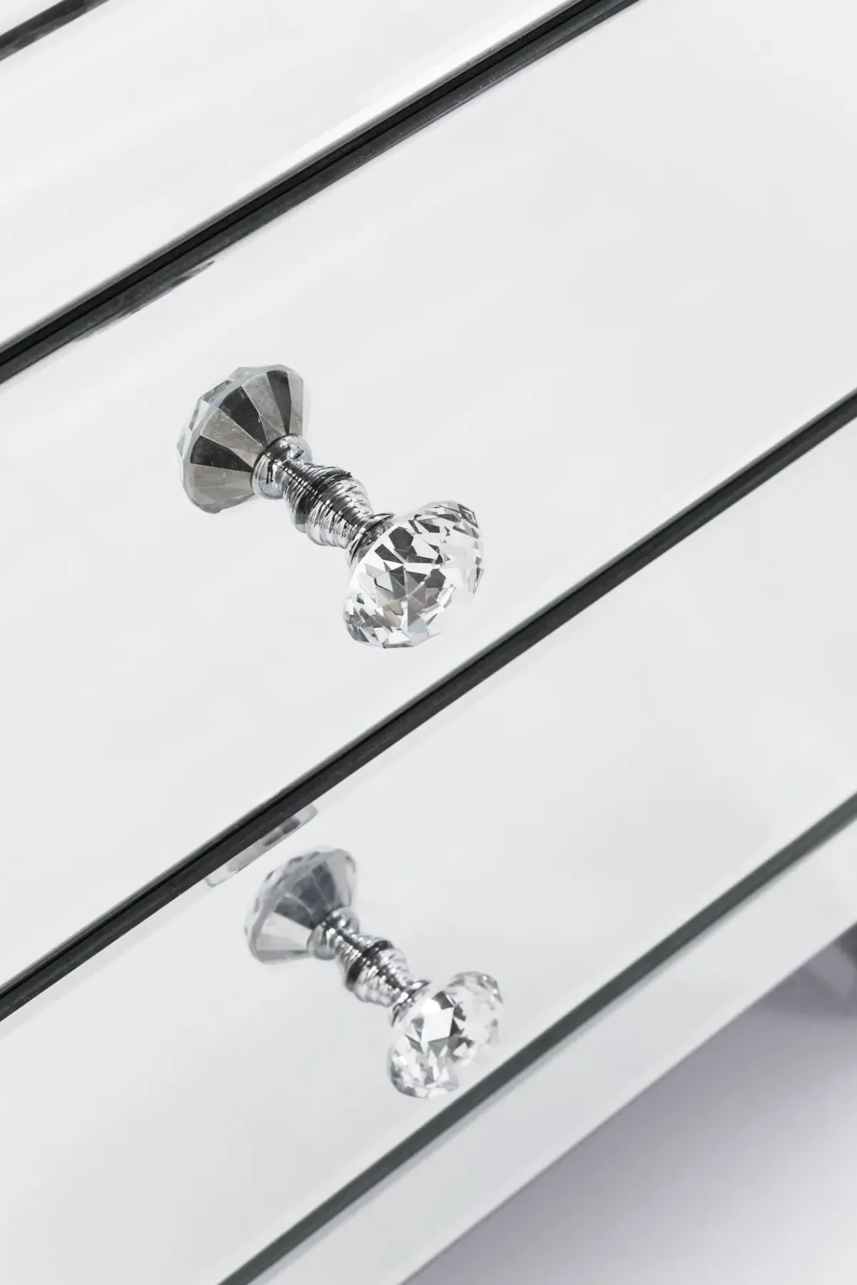 KARE24.se Sängbord Luxury - Byrå Spegelglas, 2 Lådor - KARE Design
