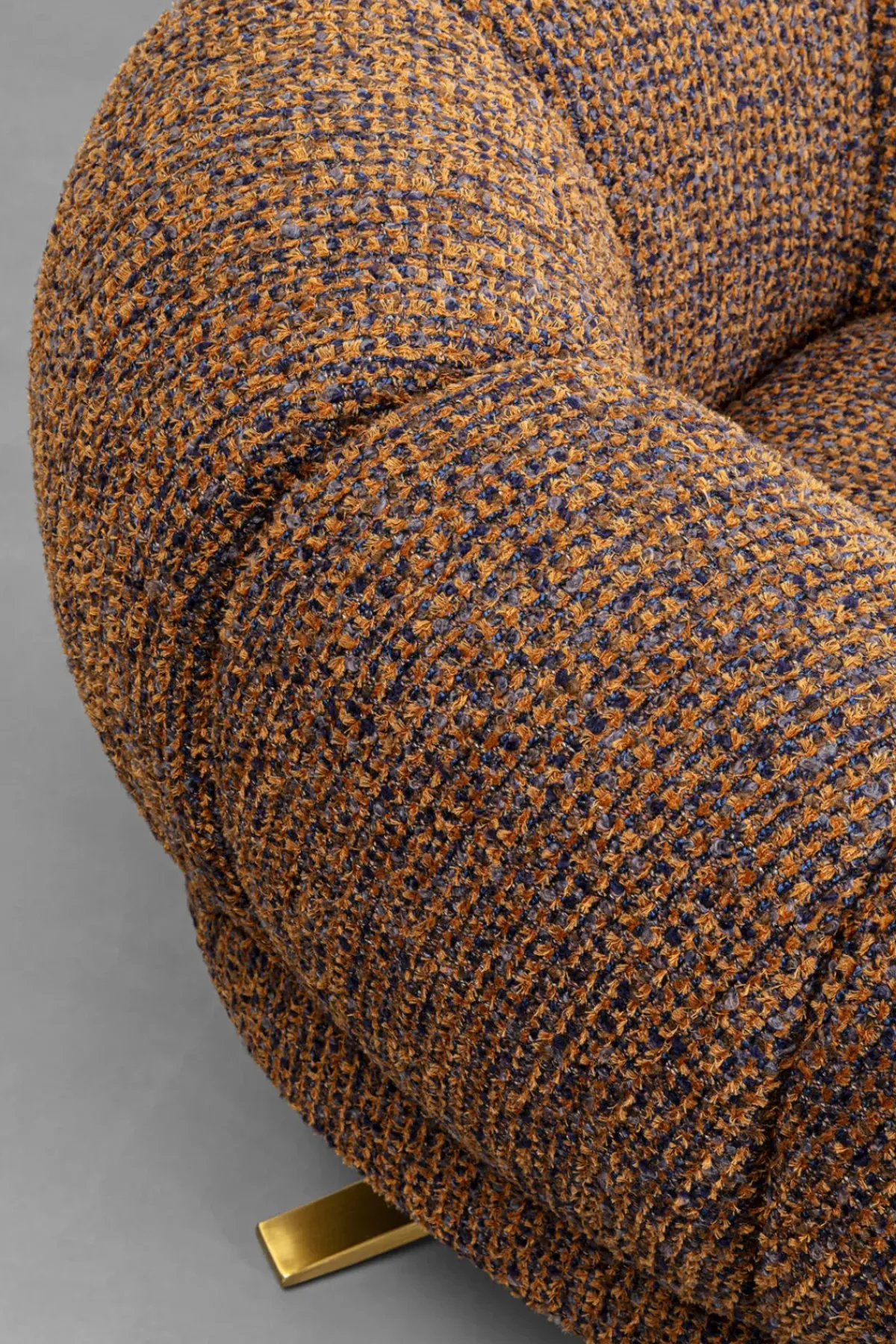 KARE24.se Snurrfåtölj Janno - Brun - KARE Design Sale