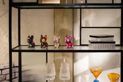 KARE24.se Sparbössa Dog Fiore – Svart - KARE Design Outlet