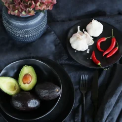 KARE24.se Tallrik Organic - Stengods Svart Ø20cm - KARE Design Hot