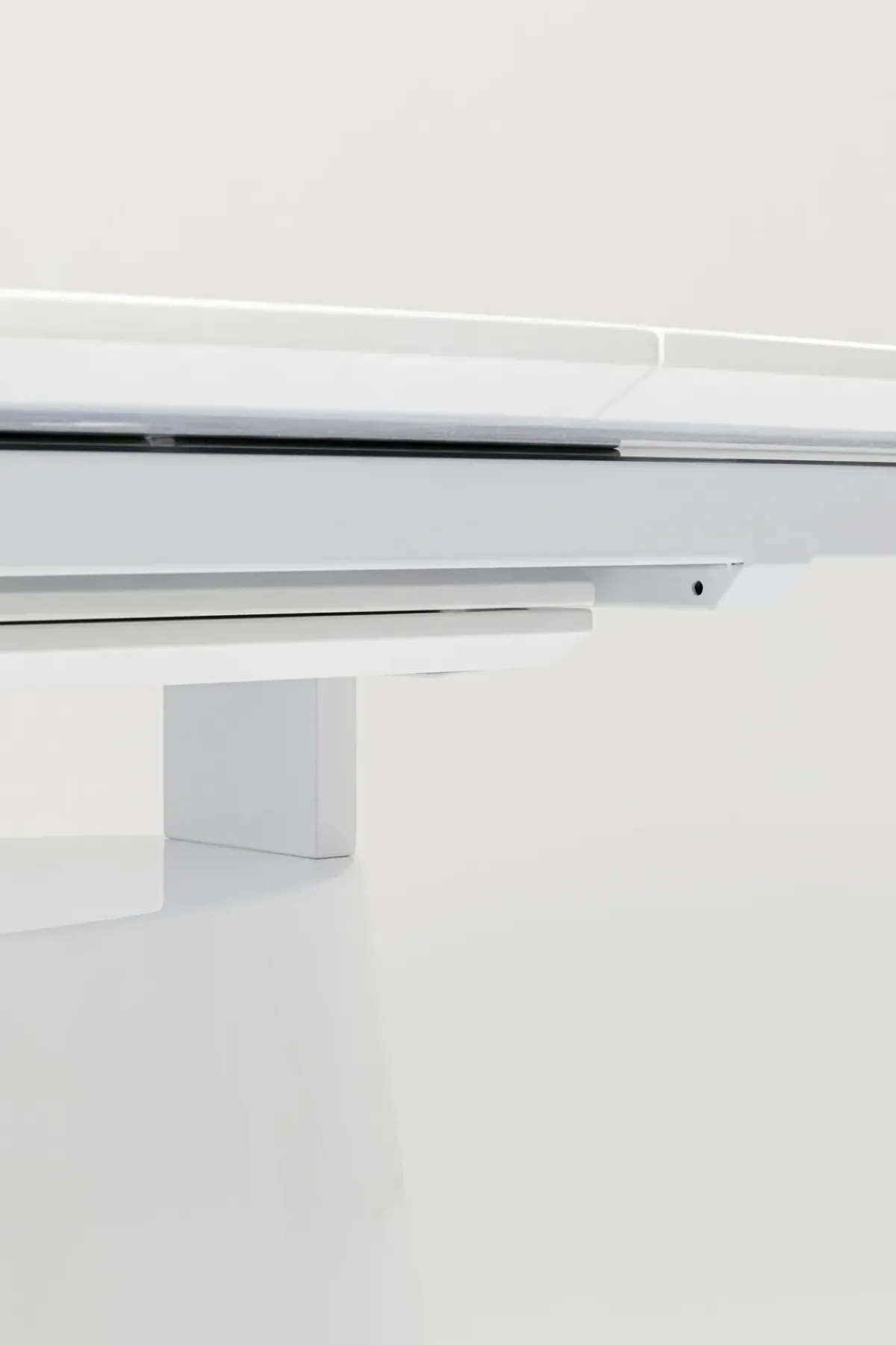 KARE24.se Utdragbart Bord Benvenuto - Ovalt Bord Vit, 200-250x110cm - KARE Design Discount